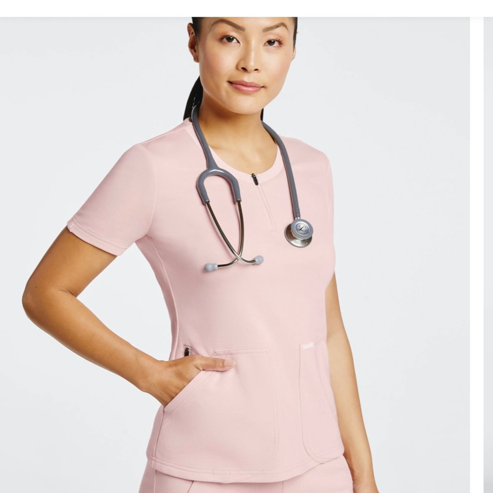 Jaanuu scrub set
